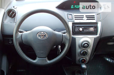 Хэтчбек Toyota Yaris 2008 в Киеве