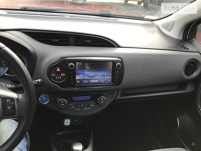 Хетчбек Toyota Yaris 2014 в Рівному