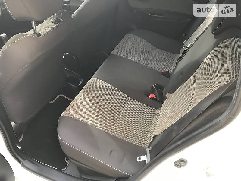 Хетчбек Toyota Yaris 2014 в Рівному