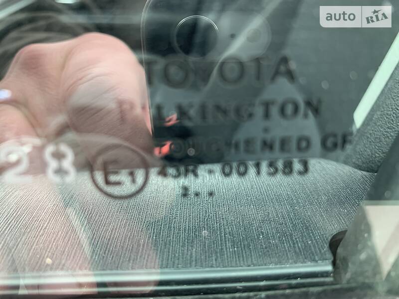 Хетчбек Toyota Yaris 2012 в Києві