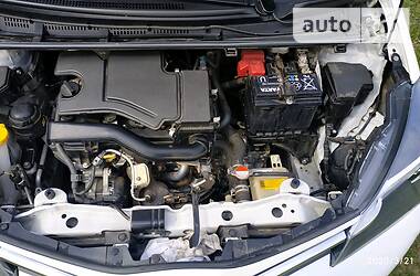 Хетчбек Toyota Yaris 2016 в 