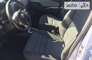 Хетчбек Toyota Yaris 2016 в 