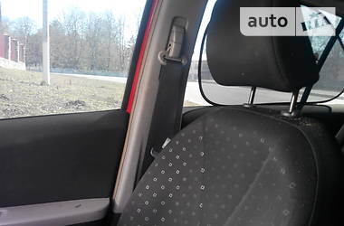 Хетчбек Toyota Yaris 2008 в  фото 10 Хетчбек Toyota Yaris 2008 в