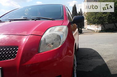 Хетчбек Toyota Yaris 2008 в  фото 13 Хетчбек Toyota Yaris 2008 в