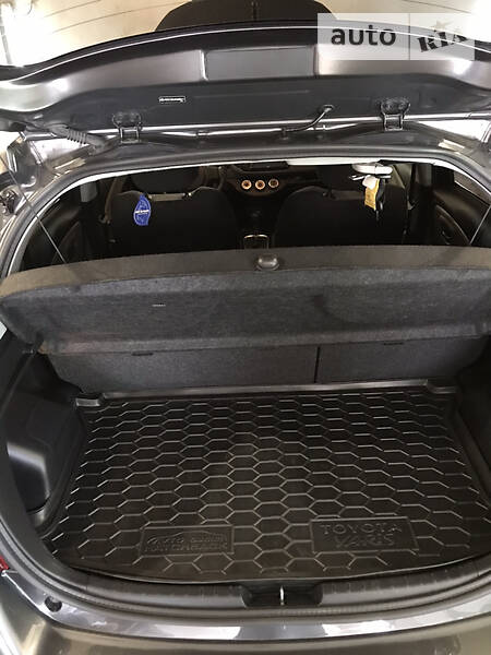 Хетчбек Toyota Yaris 2016 в Кривому Розі фото 14 Хетчбек Toyota Yaris 2016 в Кривому Розі