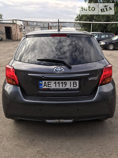 Хетчбек Toyota Yaris 2016 в Кривому Розі фото 3 Хетчбек Toyota Yaris 2016 в Кривому Розі