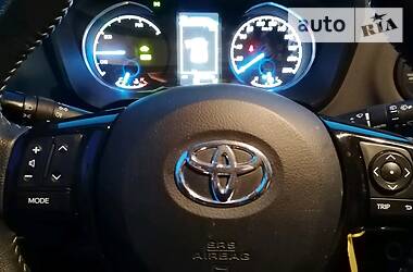 Хэтчбек Toyota Yaris 2018 в Киеве