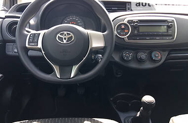 Хетчбек Toyota Yaris 2012 в Києві
