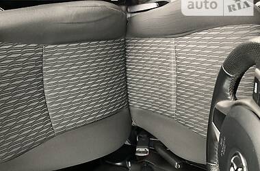Хетчбек Toyota Yaris 2012 в 