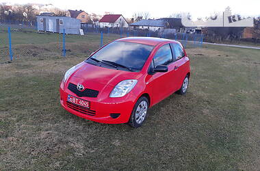 Хетчбек Toyota Yaris 2008 в Рівному