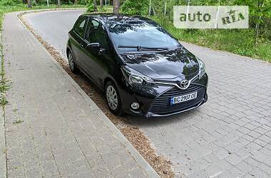 Купе Toyota Yaris 2017 в Львове