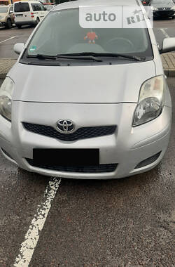 Хэтчбек Toyota Yaris 2009 в Львове