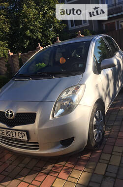 Хетчбек Toyota Yaris 2008 в Чернівцях