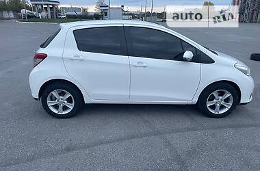 Хетчбек Toyota Yaris 2012 в 
