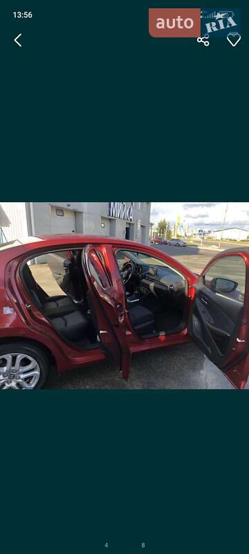 Седан Toyota Yaris 2017 в Чернигове