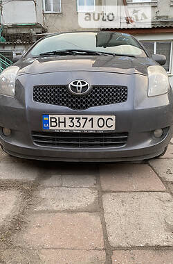 Хэтчбек Toyota Yaris 2008 в Одессе