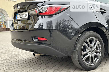 Седан Toyota Yaris 2018 в 