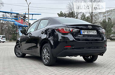 Седан Toyota Yaris 2018 в 