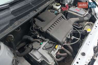 Хетчбек Toyota Yaris 2001 в Балті