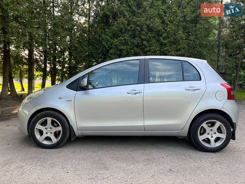 Хетчбек Toyota Yaris 2008 в Львові