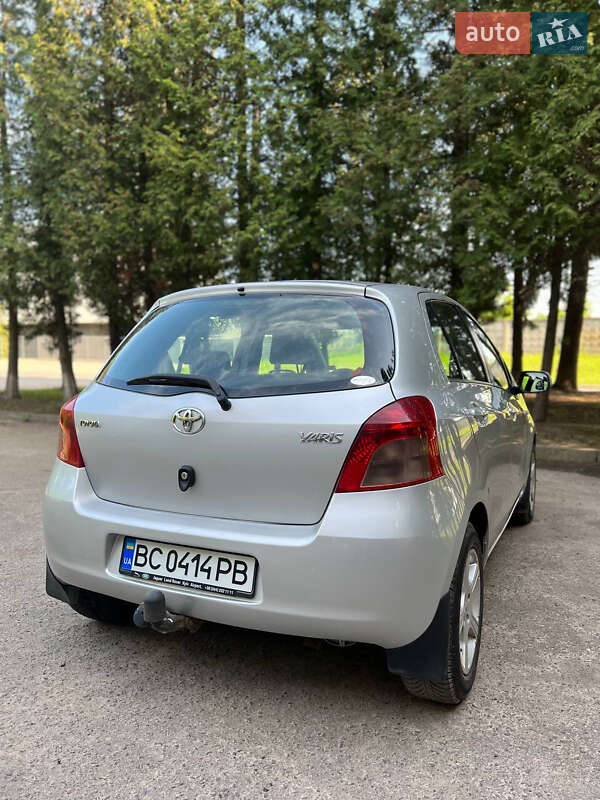 Хетчбек Toyota Yaris 2008 в Львові