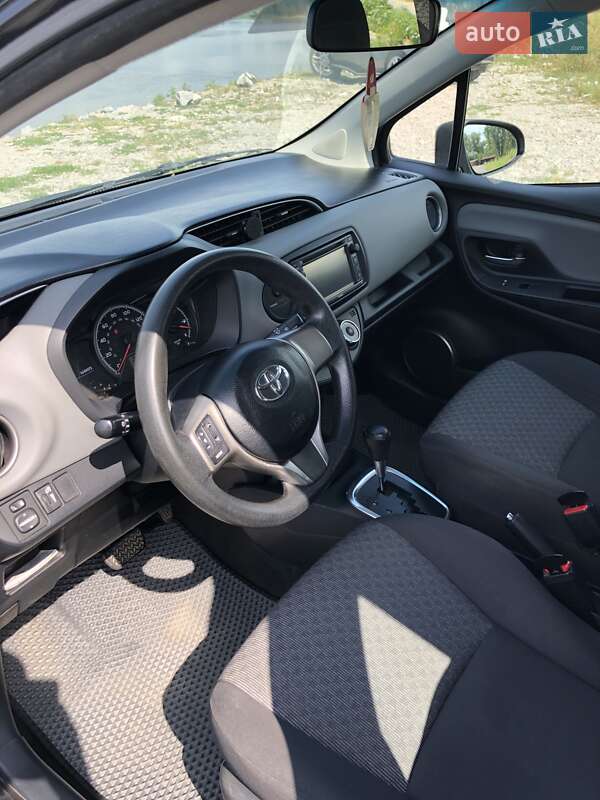Хэтчбек Toyota Yaris 2015 в Кременчуге фото 10 Хэтчбек Toyota Yaris 2015 в Кременчуге