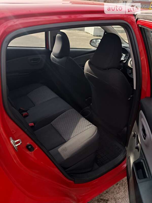Хэтчбек Toyota Yaris 2015 в Чернигове