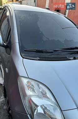 Хэтчбек Toyota Yaris 2007 в Днепре