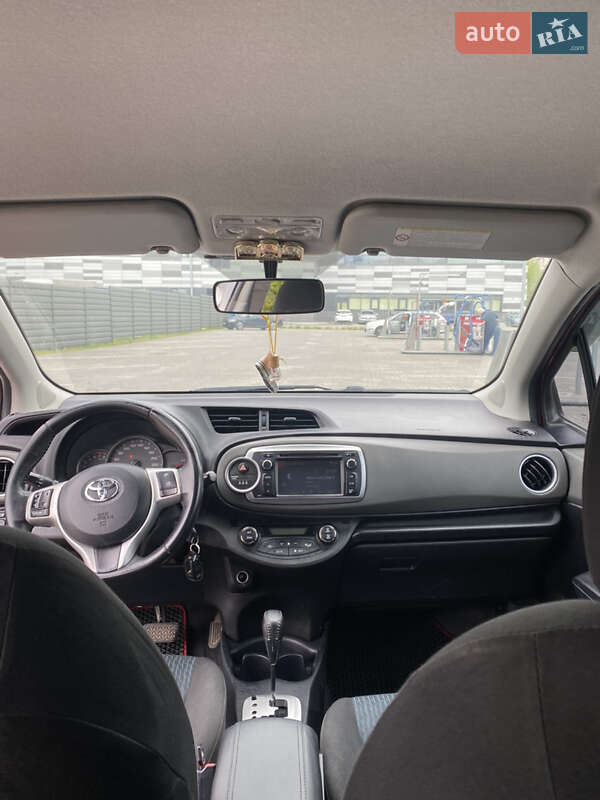 Хэтчбек Toyota Yaris 2012 в Черкассах фото 15 Хэтчбек Toyota Yaris 2012 в Черкассах
