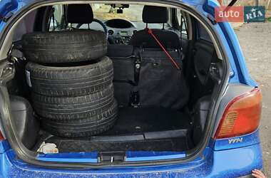 Хэтчбек Toyota Yaris 2003 в Южноукраинске