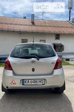 Хэтчбек Toyota Yaris 2006 в Киеве