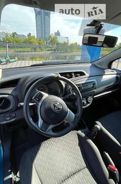 Хетчбек Toyota Yaris 2012 в Києві