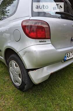 Хэтчбек Toyota Yaris 2001 в Киеве