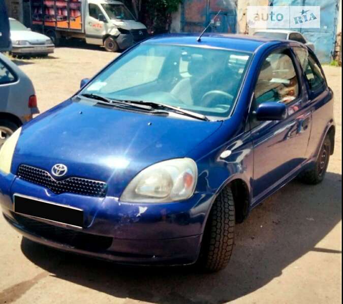 Хэтчбек Toyota Yaris 1999 в Одессе