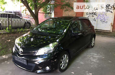 Хэтчбек Toyota Yaris 2012 в Умани