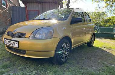 Хэтчбек Toyota Yaris 2001 в Умани