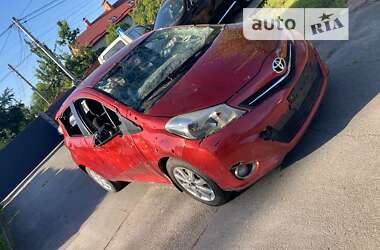 Хетчбек Toyota Yaris 2013 в Житомирі