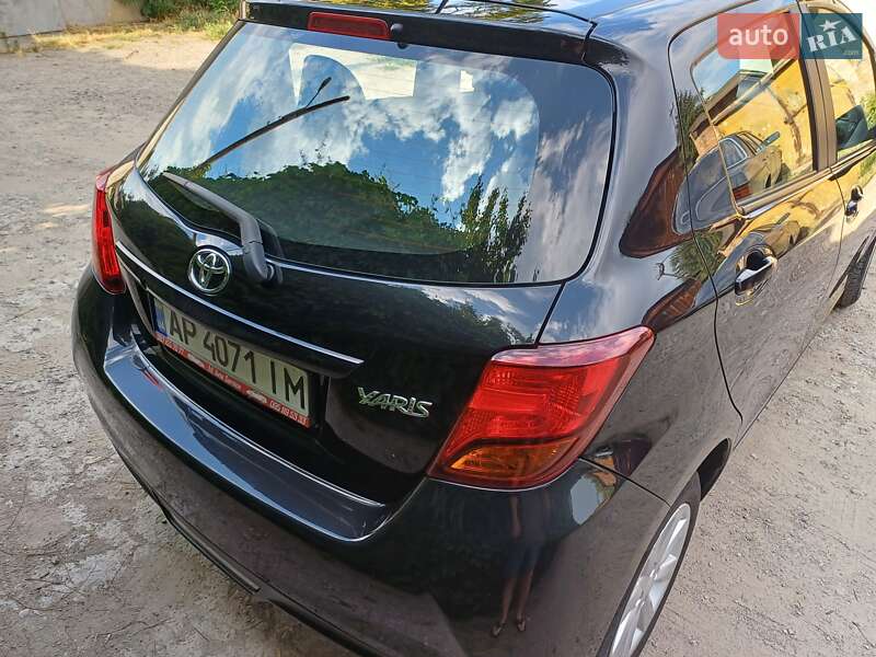 Хетчбек Toyota Yaris 2017 в Запоріжжі