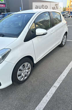 Хетчбек Toyota Yaris 2012 в Києві