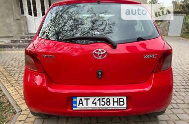 Хэтчбек Toyota Yaris 2008 в Старом Косове