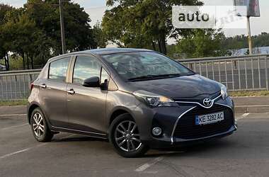 Хэтчбек Toyota Yaris 2014 в Днепре