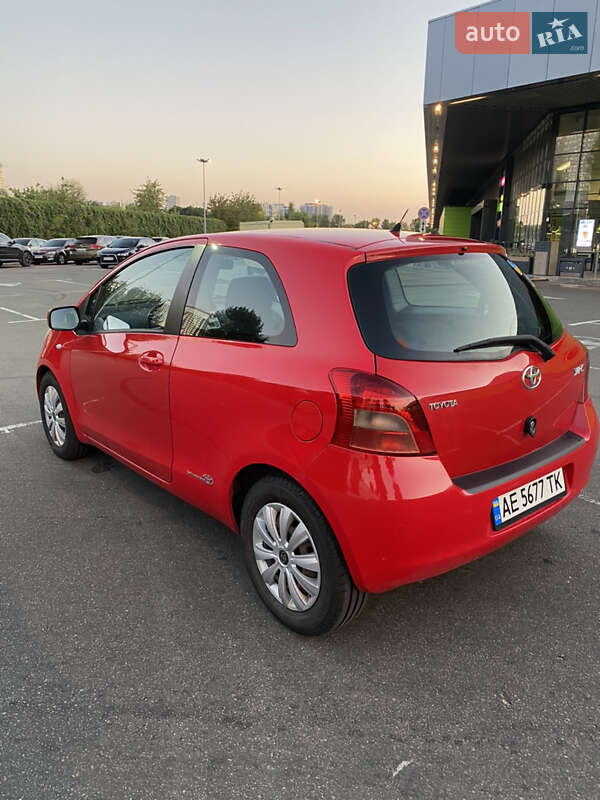 Хетчбек Toyota Yaris 2008 в Києві