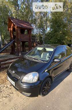 Хэтчбек Toyota Yaris 2002 в Чернигове