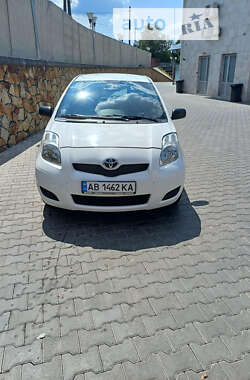 Хэтчбек Toyota Yaris 2011 в Могилев-Подольске