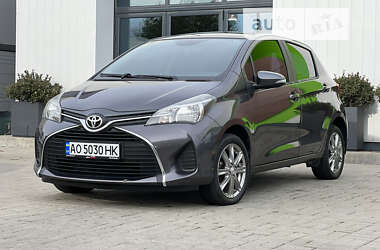 Хетчбек Toyota Yaris 2015 в Ужгороді