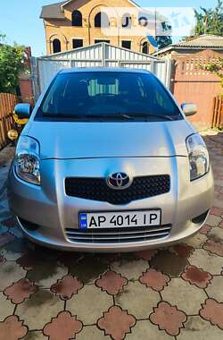 Хэтчбек Toyota Yaris 2007 в Запорожье