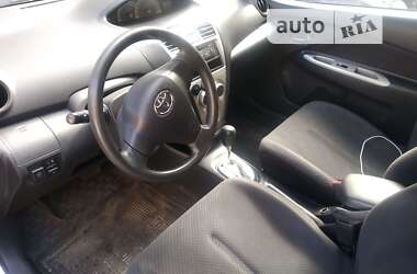 Седан Toyota Yaris 2008 в Львове