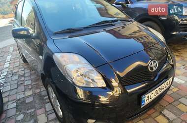 Хэтчбек Toyota Yaris 2011 в Киеве