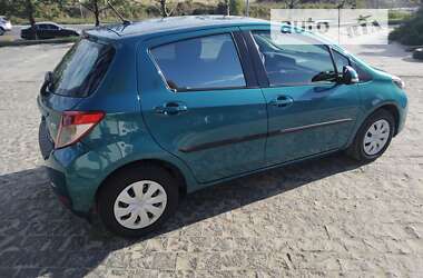 Хэтчбек Toyota Yaris 2012 в Львове