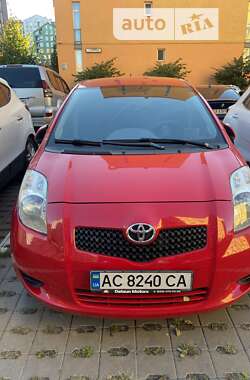 Хэтчбек Toyota Yaris 2007 в Киеве